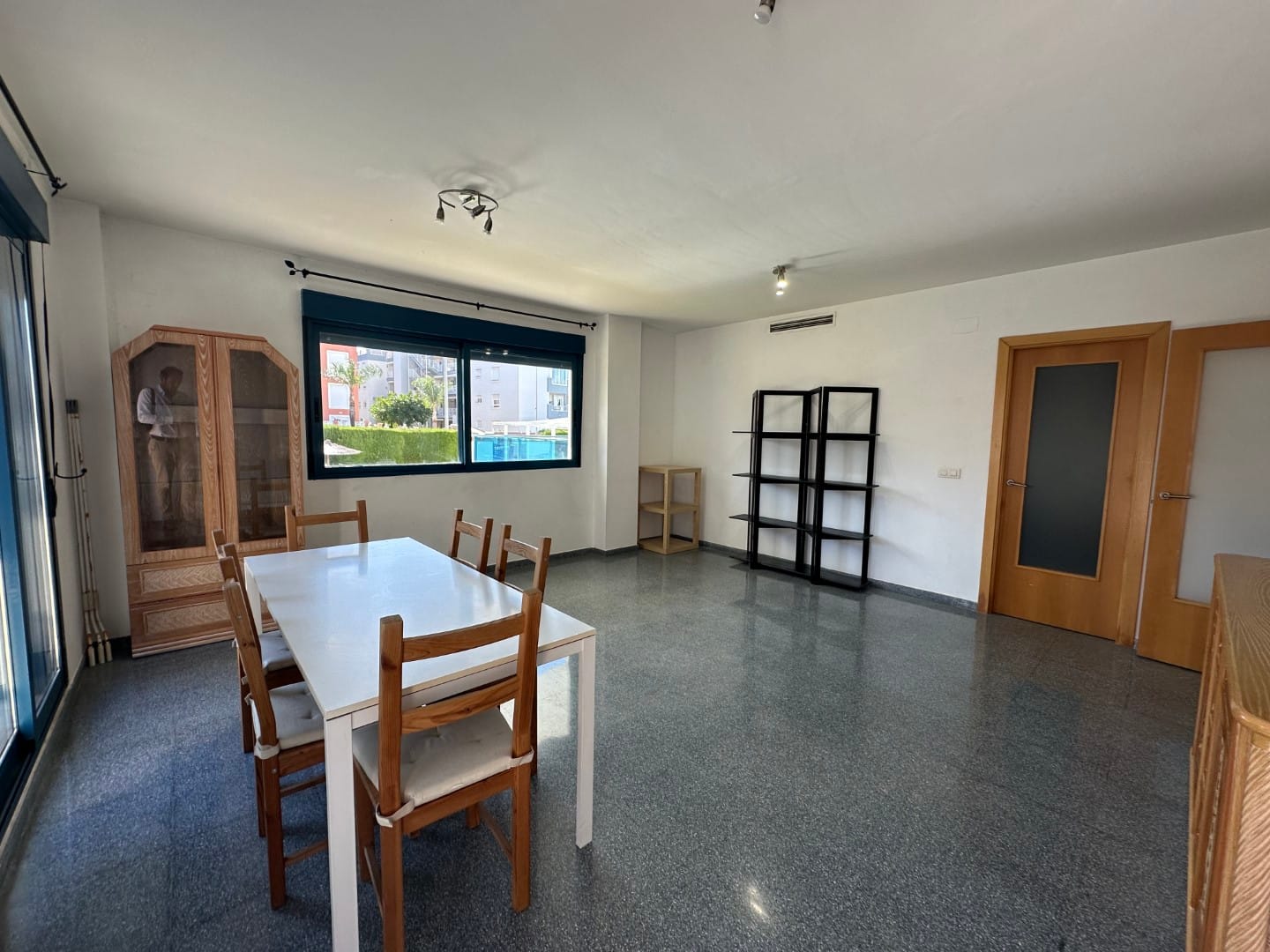 Apartamento en venta de 3 habitaciones en Denia, Alicante.