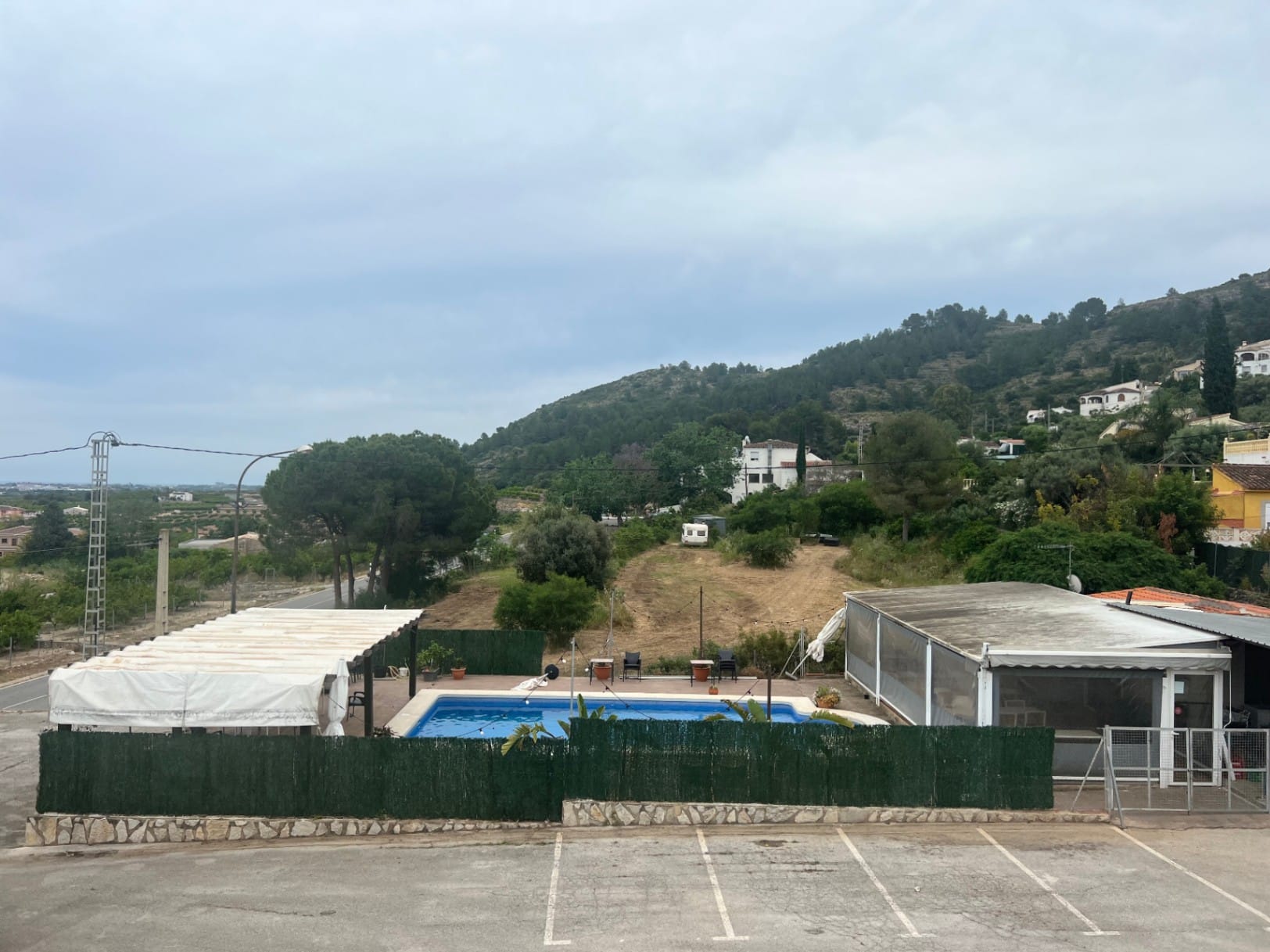 Local primera planta con 5 viviendas en planta baja
