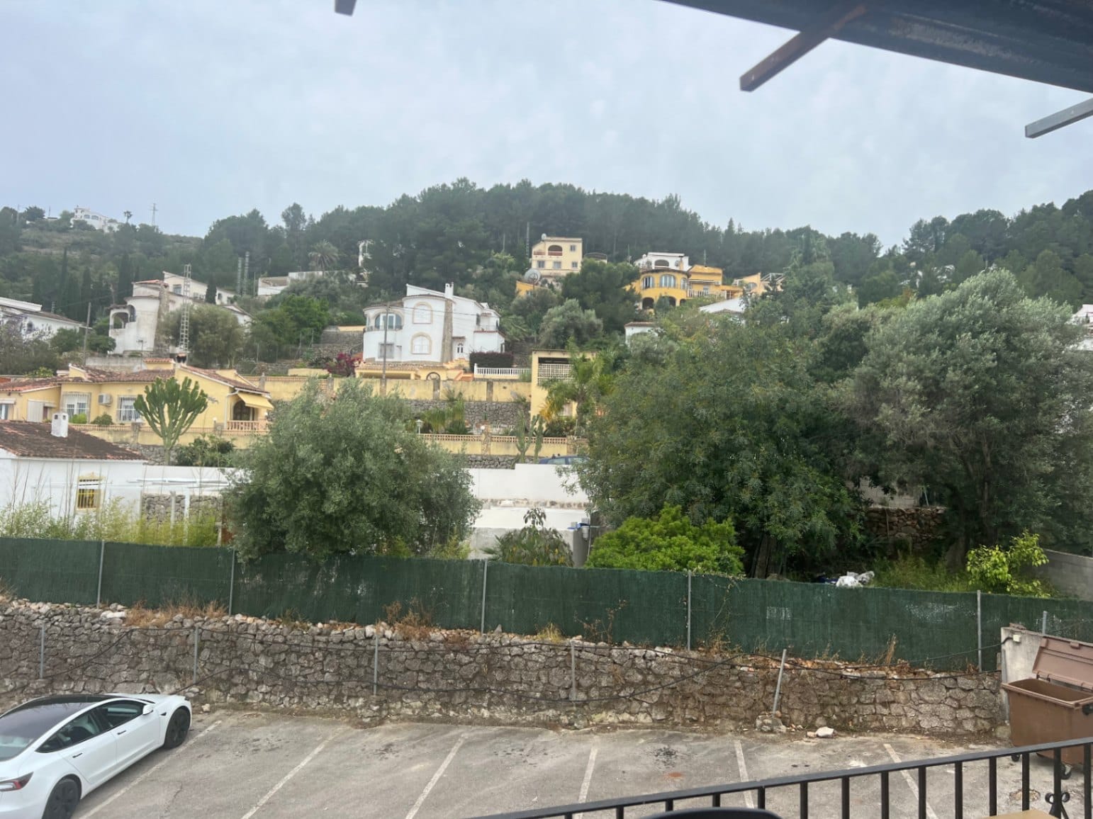 Local primera planta con 5 viviendas en planta baja