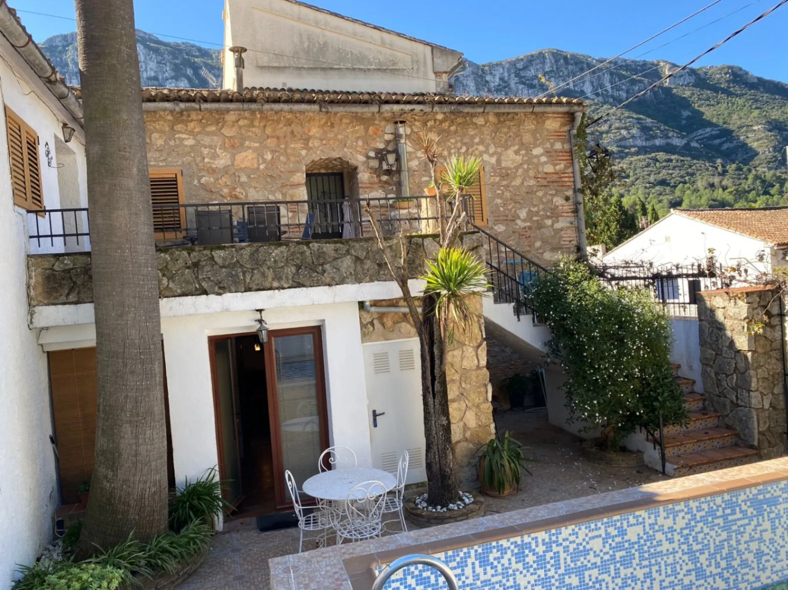 CASA CON PISCINA EN BARX