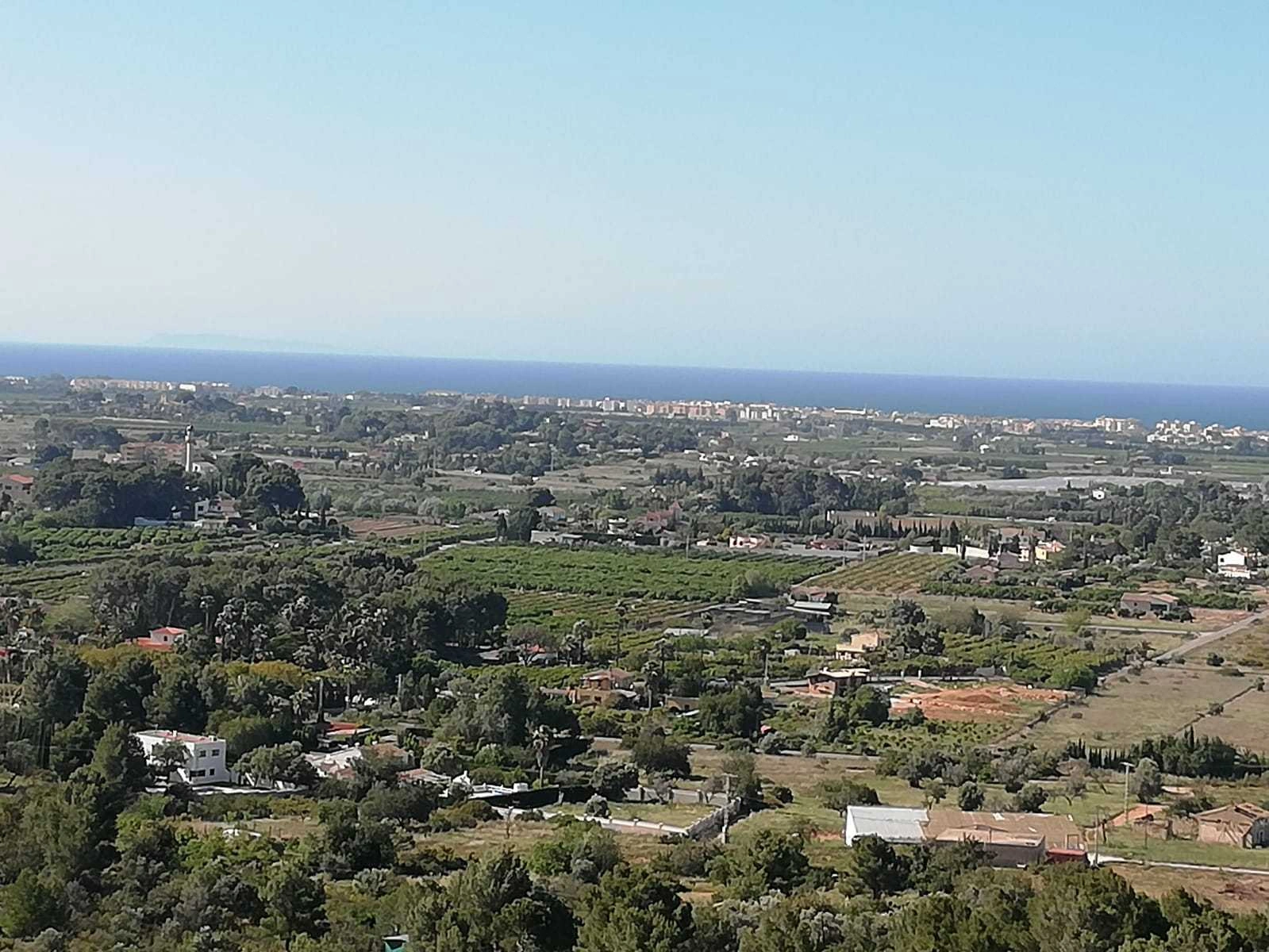 Parcela en Denia en venta