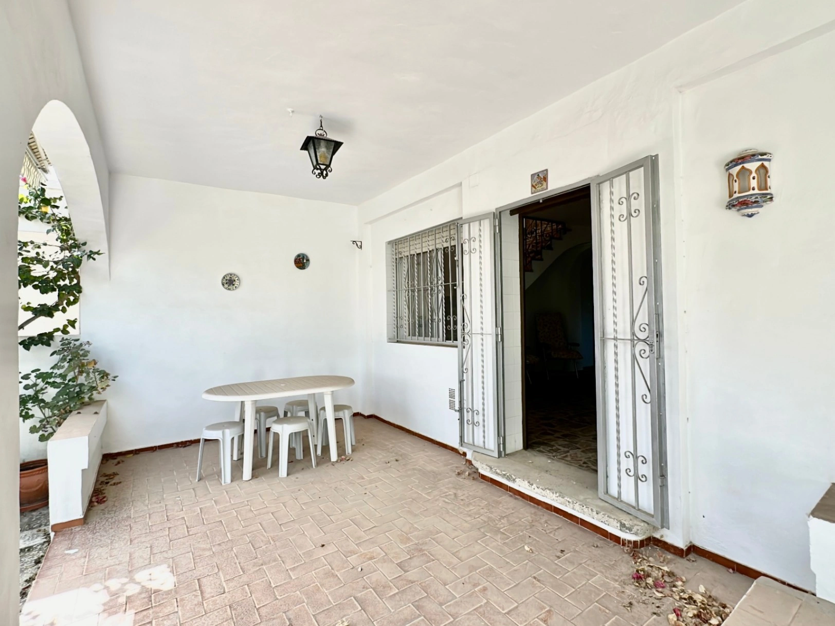 Adosado XXL con vistas al mar y cocina de verano, chemenea a 50m de la playa de arena fina Deveses (Denia)