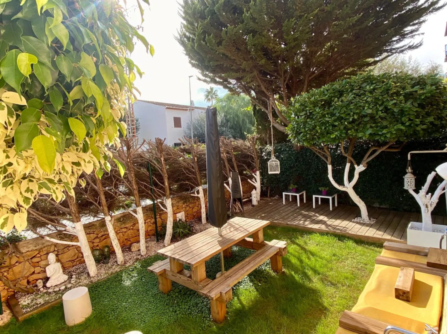 Apartamento reformado con 2 dormitorios en Denia, Alicante.