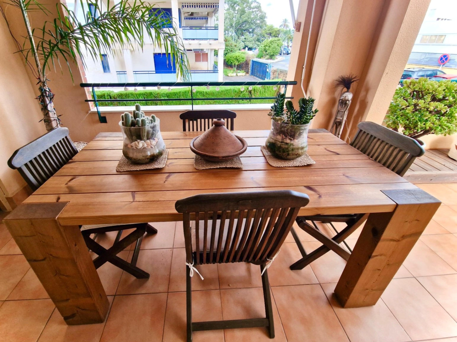Apartamento reformado con 2 dormitorios en Denia, Alicante.