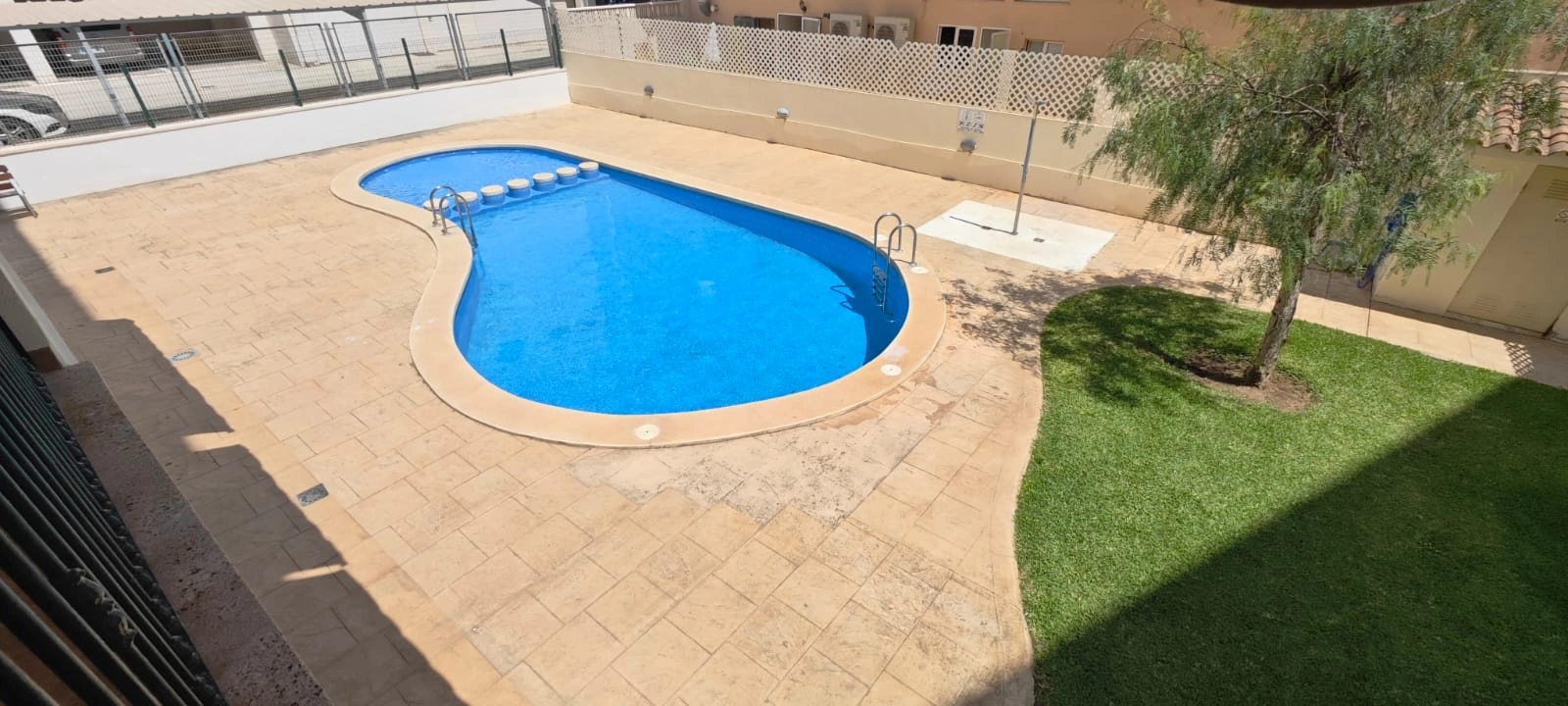 APARTAMENTO "ZONA" AVD. MIGUEL HERNANDEZ / CARRER DEL FURS / PLAZA BENIDORM