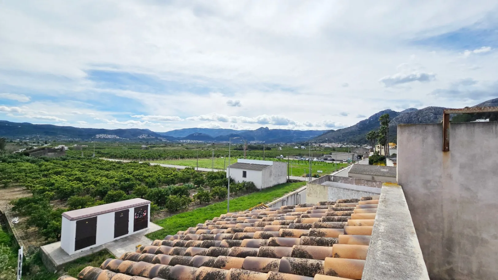 Casa con garaje en venta en Ráfol de Almunia