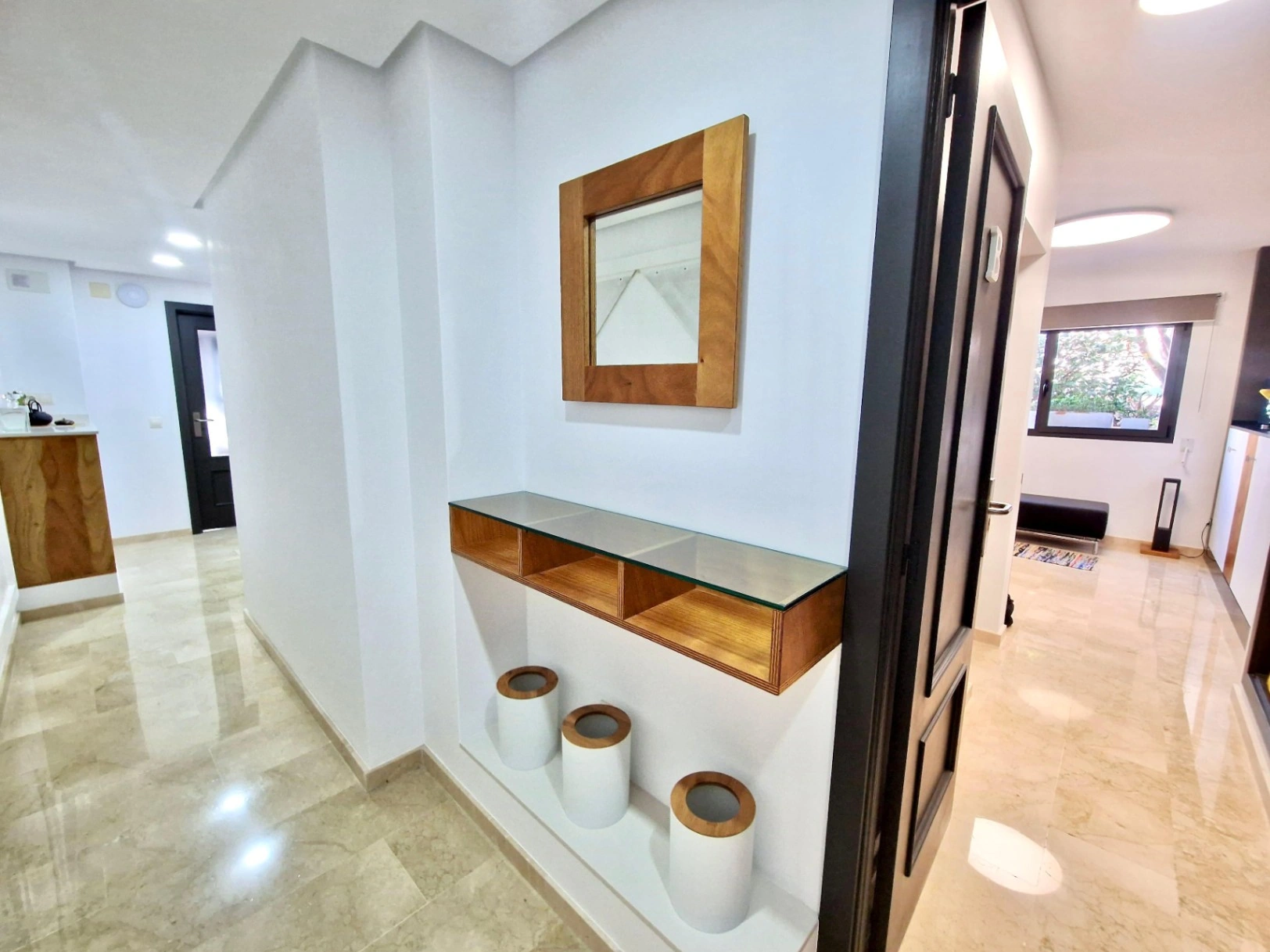 Apartamento reformado con 2 dormitorios en Denia, Alicante.