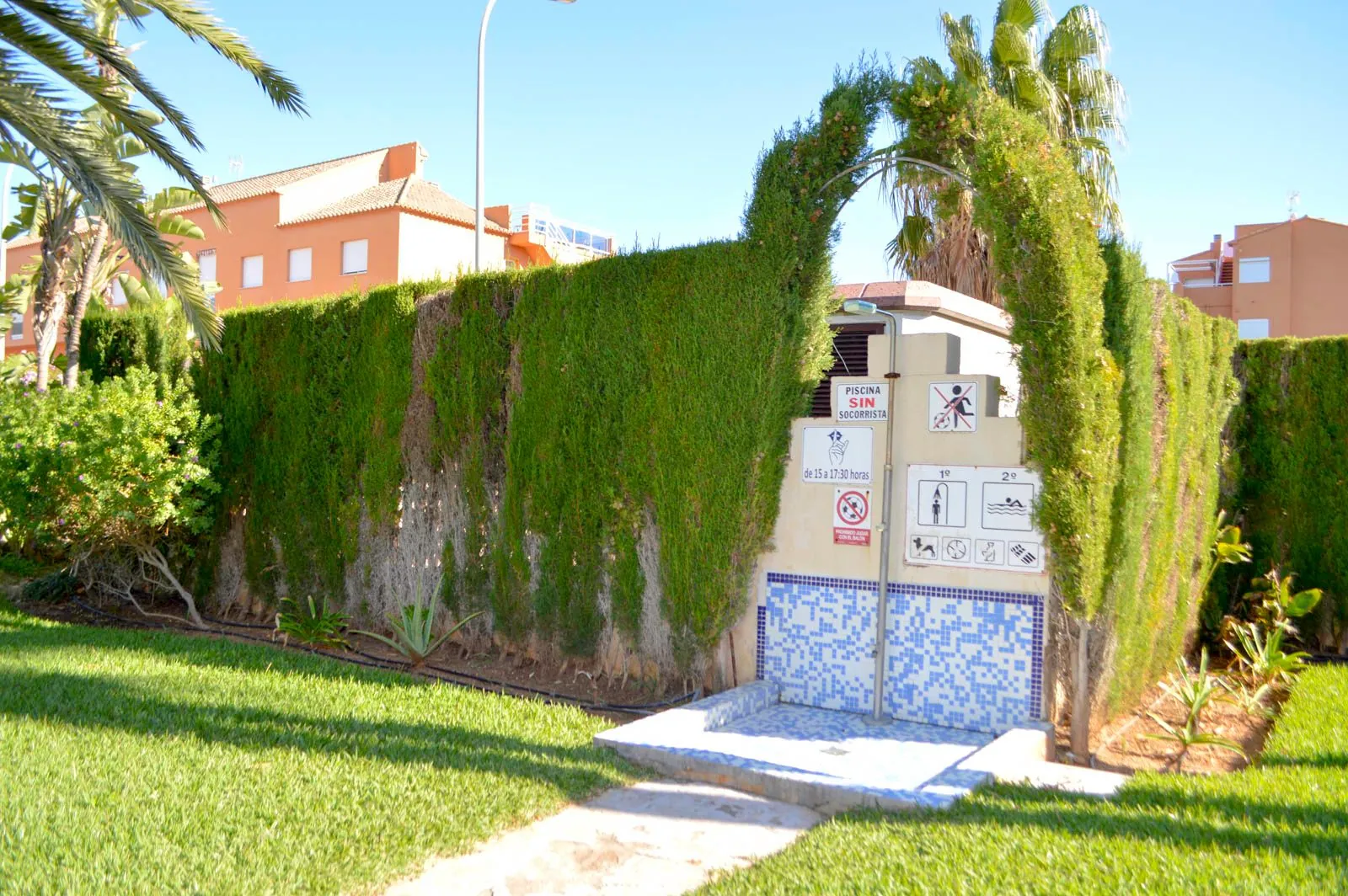 Apartamento 2 dormitorios con piscina al lado del mar, zona Las Brisas