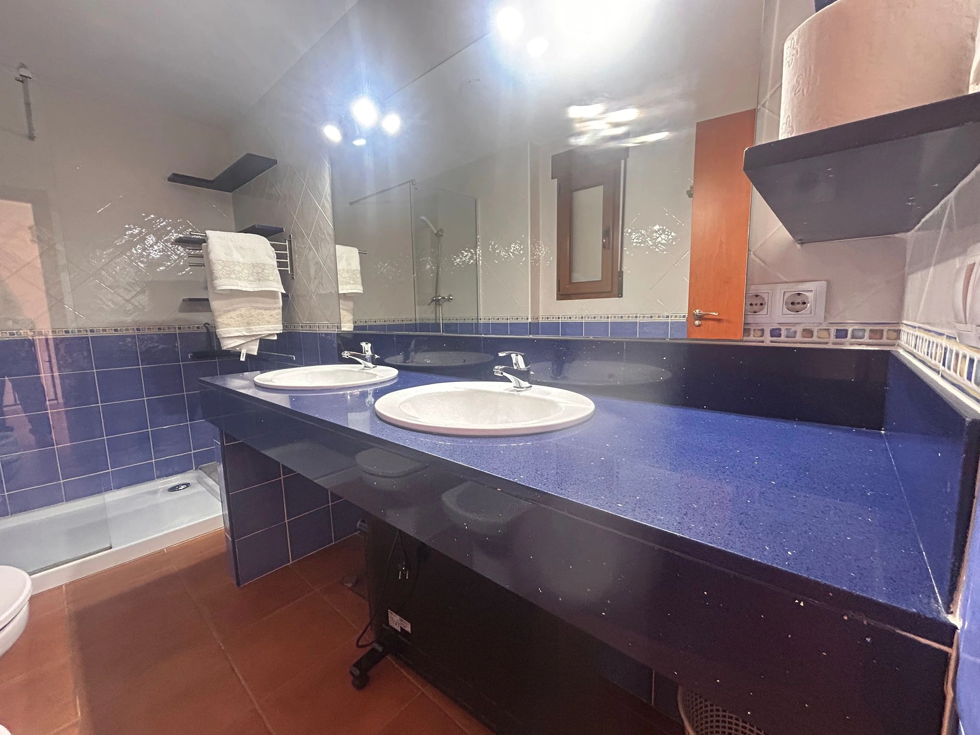 Dúplex luminoso en Llosa de Camacho con terraza