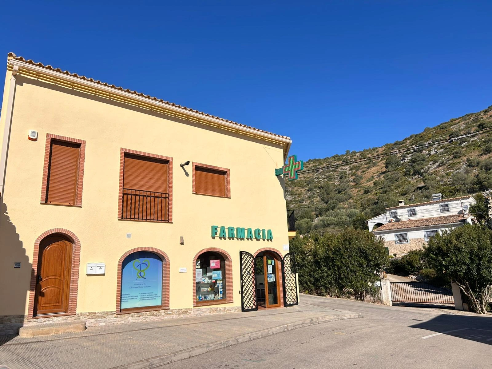 Dúplex luminoso en Llosa de Camacho con terraza