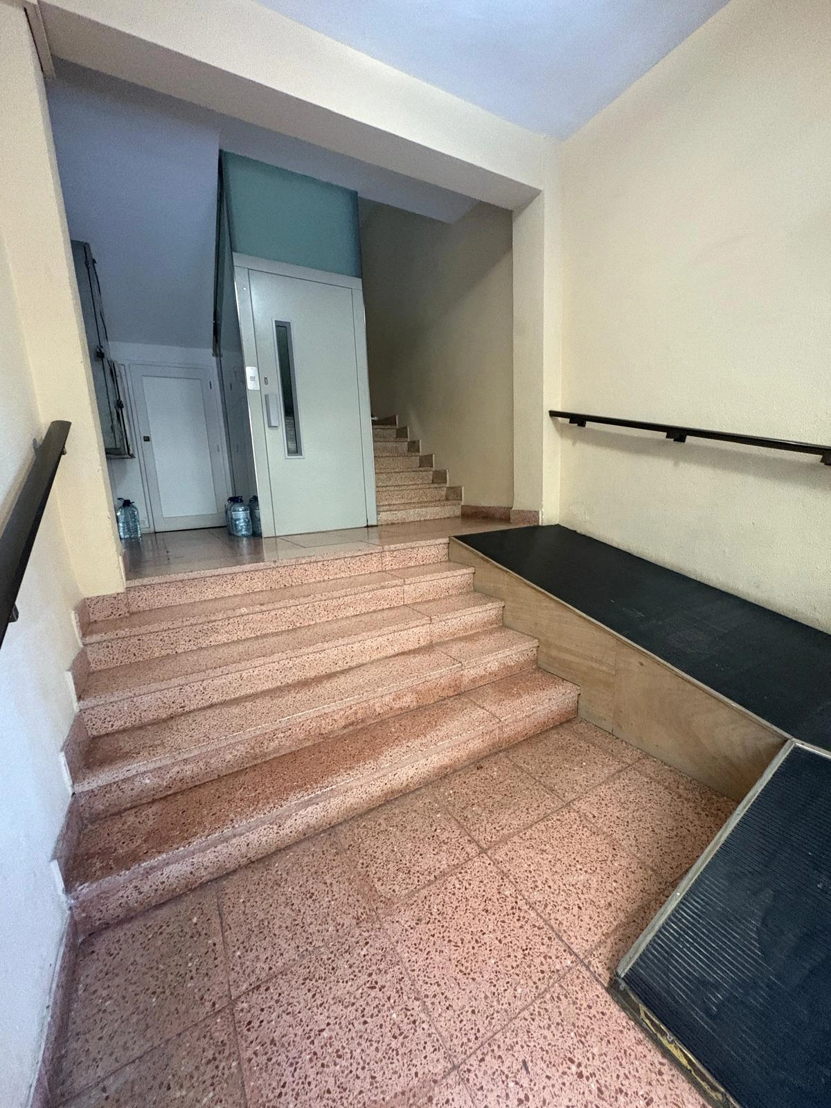 Piso con gran potencial en la entrada de Dénia