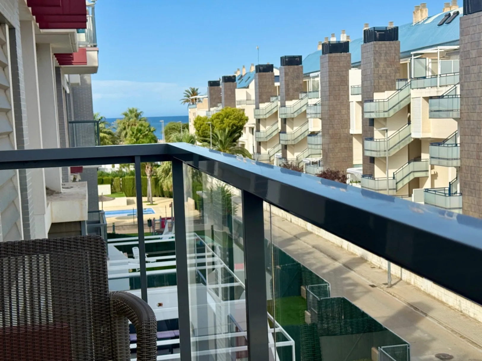 Espectacular apartamento en Denia con vistas abiertas, situado a 120m de la playa y 850m de la ciudad