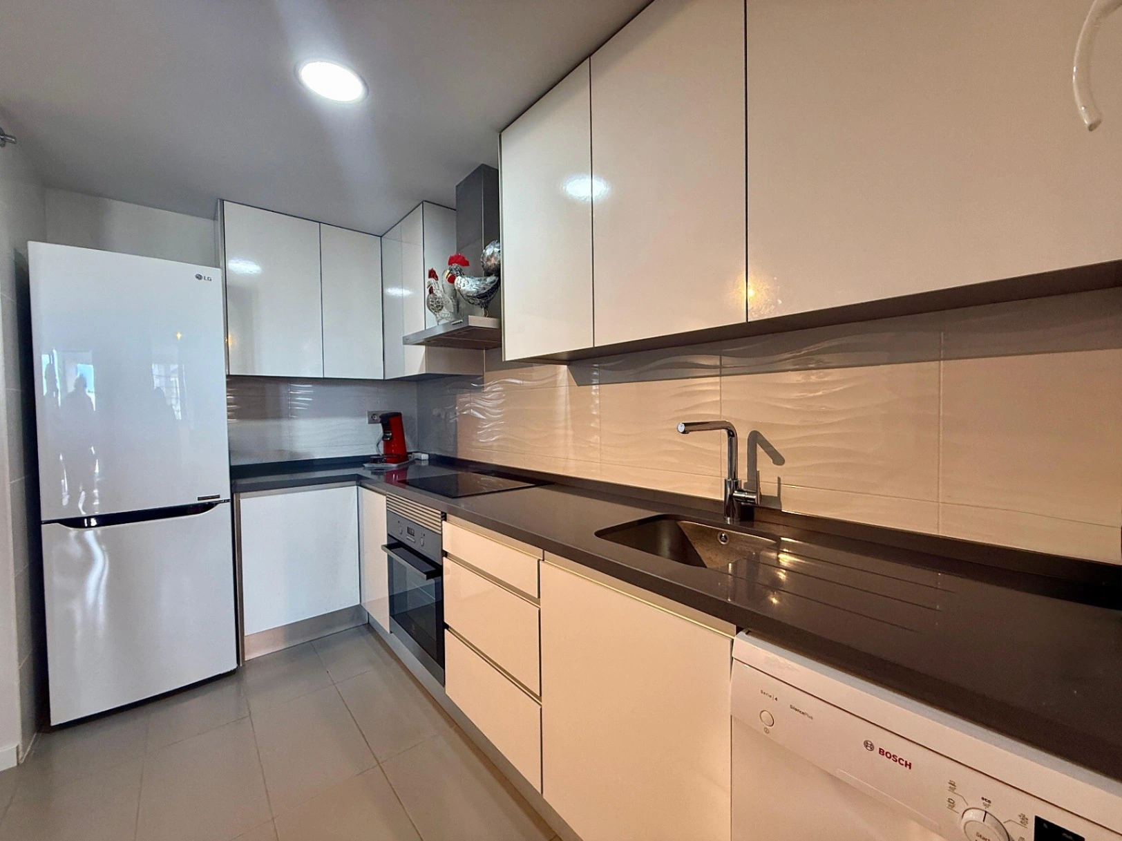 Espectacular apartamento en Denia con vistas abiertas, situado a 120m de la playa y 850m de la ciudad