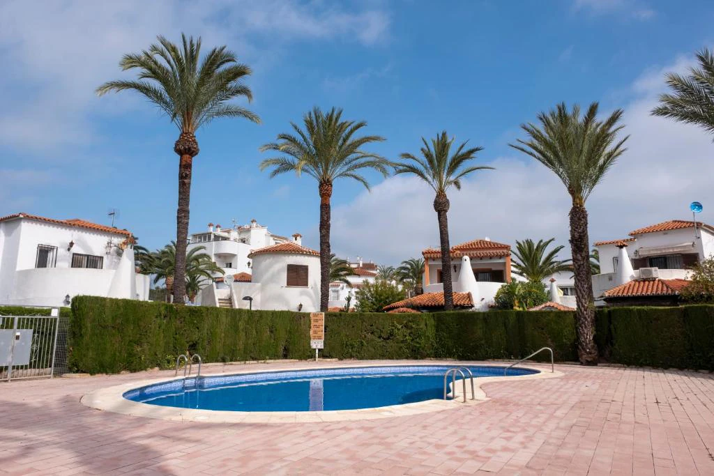 Apartamento turístico en urbanización de playa de Las Marinas en Dénia