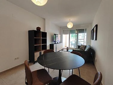 Apartamento junto a una estupenda playa de arena en el corazón de la playa de Las Marinas de Dénia,