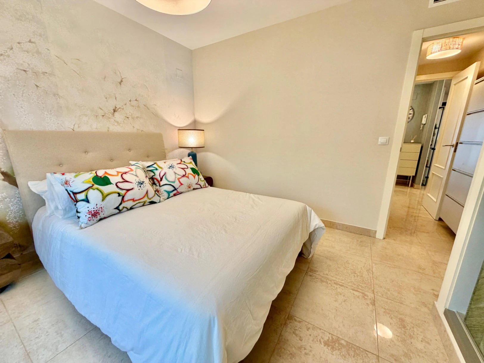 Apartamento reformado de 1 dormitorio en Denia con piscina comunitaria