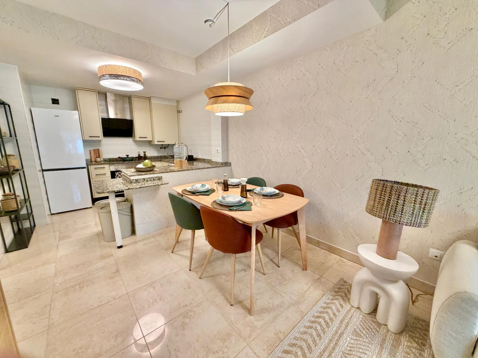 Apartamento reformado de 1 dormitorio en Denia con piscina comunitaria