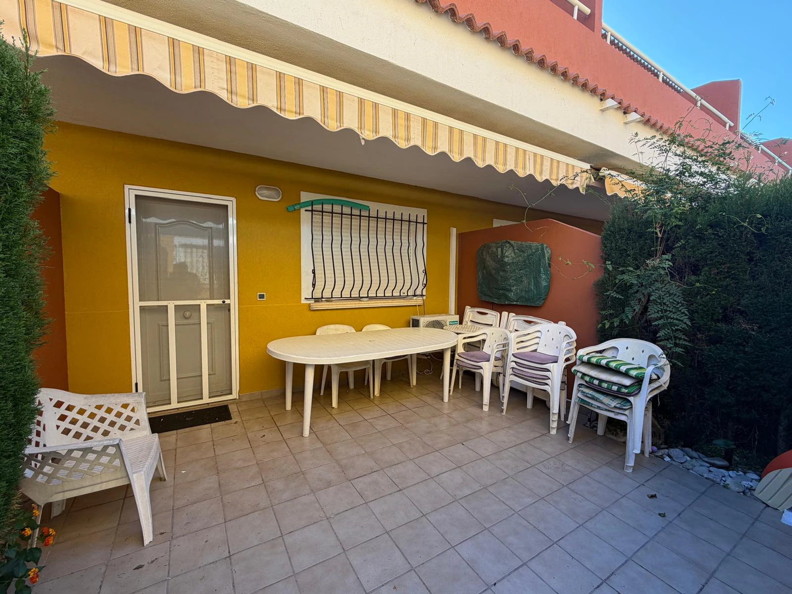 Bungalow en venta de 3 dormitorios en Denia, Alicante