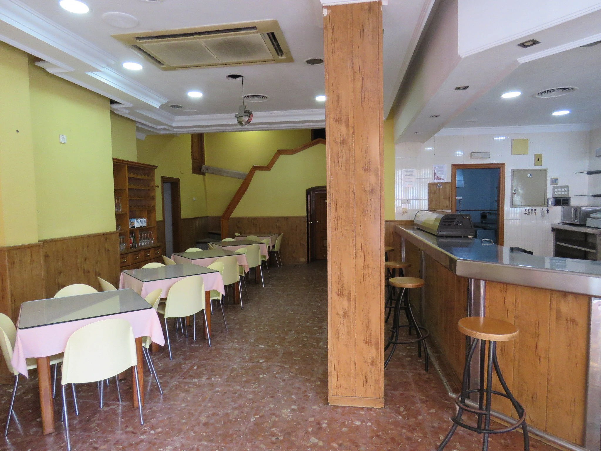 Local en venta en C/Sagunto, Dénia.