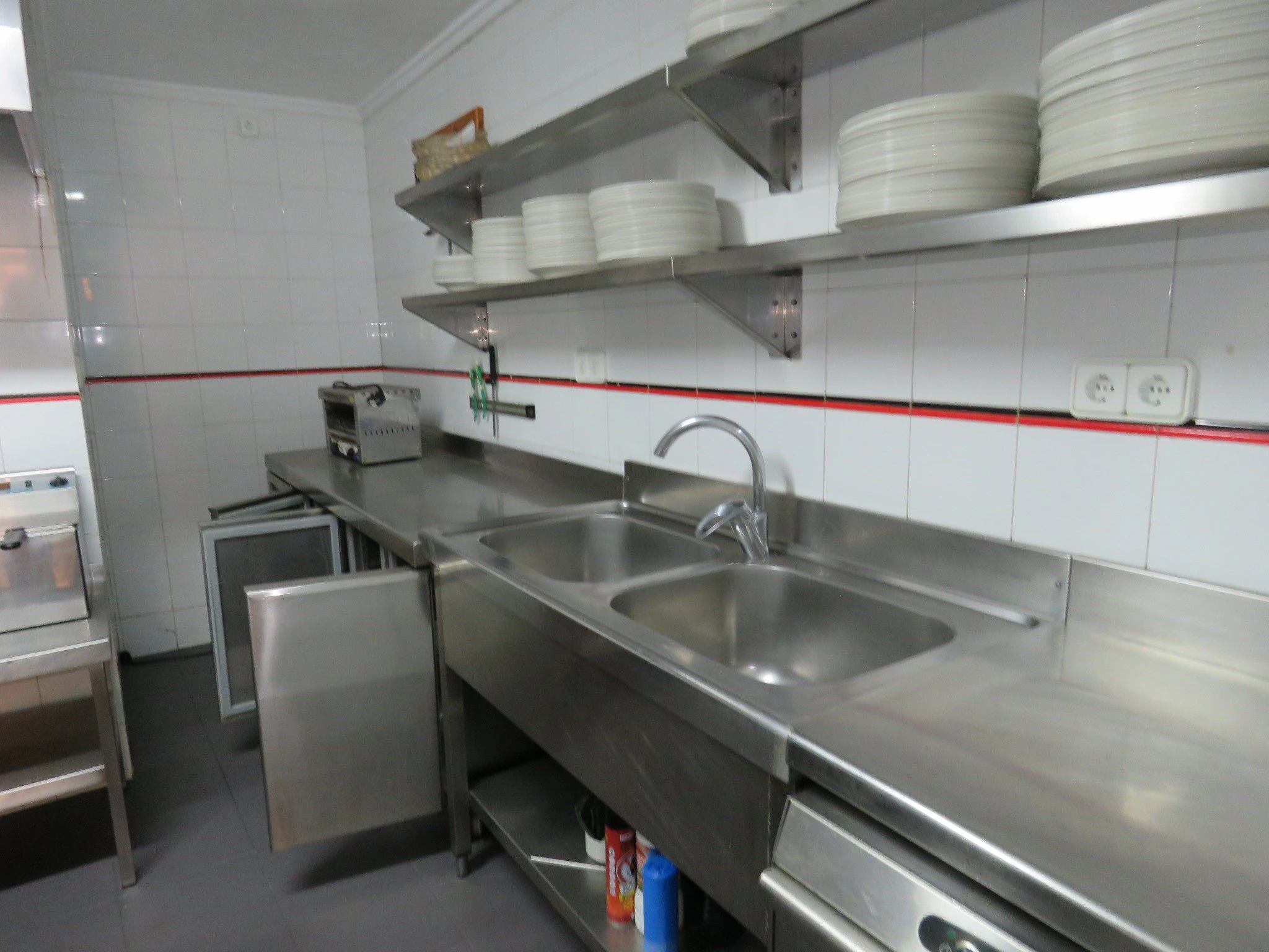 Local en venta en C/Sagunto, Dénia.