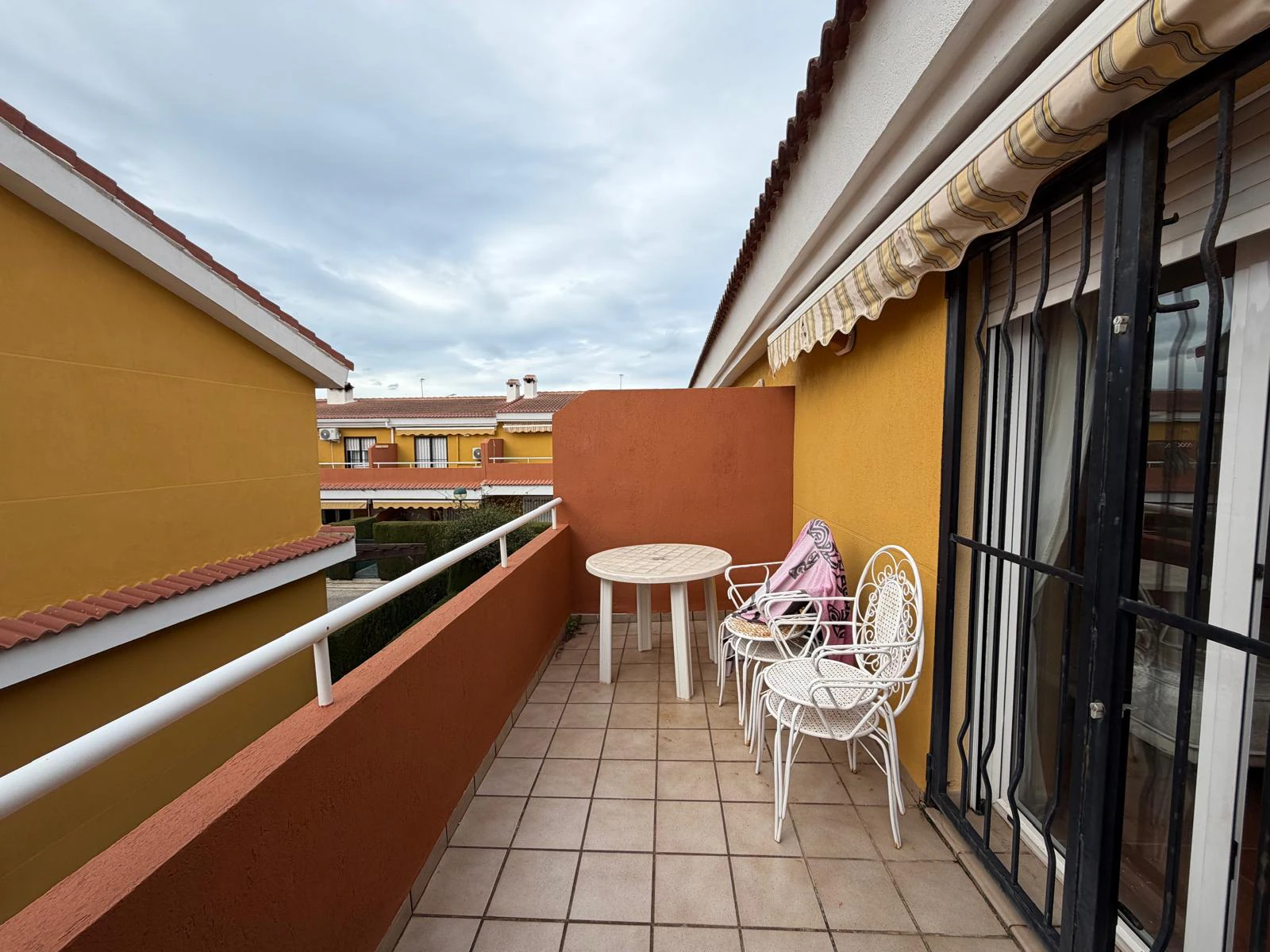 Bungalow en venta de 3 dormitorios en Denia, Alicante