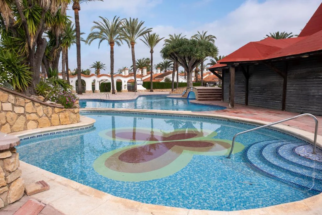 Apartamento en urbanización de playa en Las Marinas de Dénia.