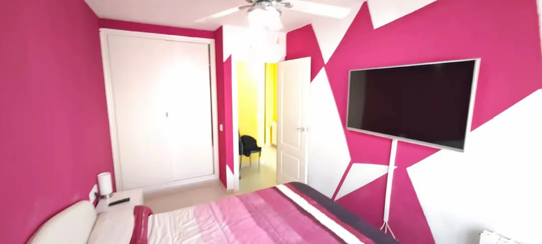 APARTAMENTO EN URBANIZACION A 1.200-metros DE DÉNIA Y  100 de PLAYA