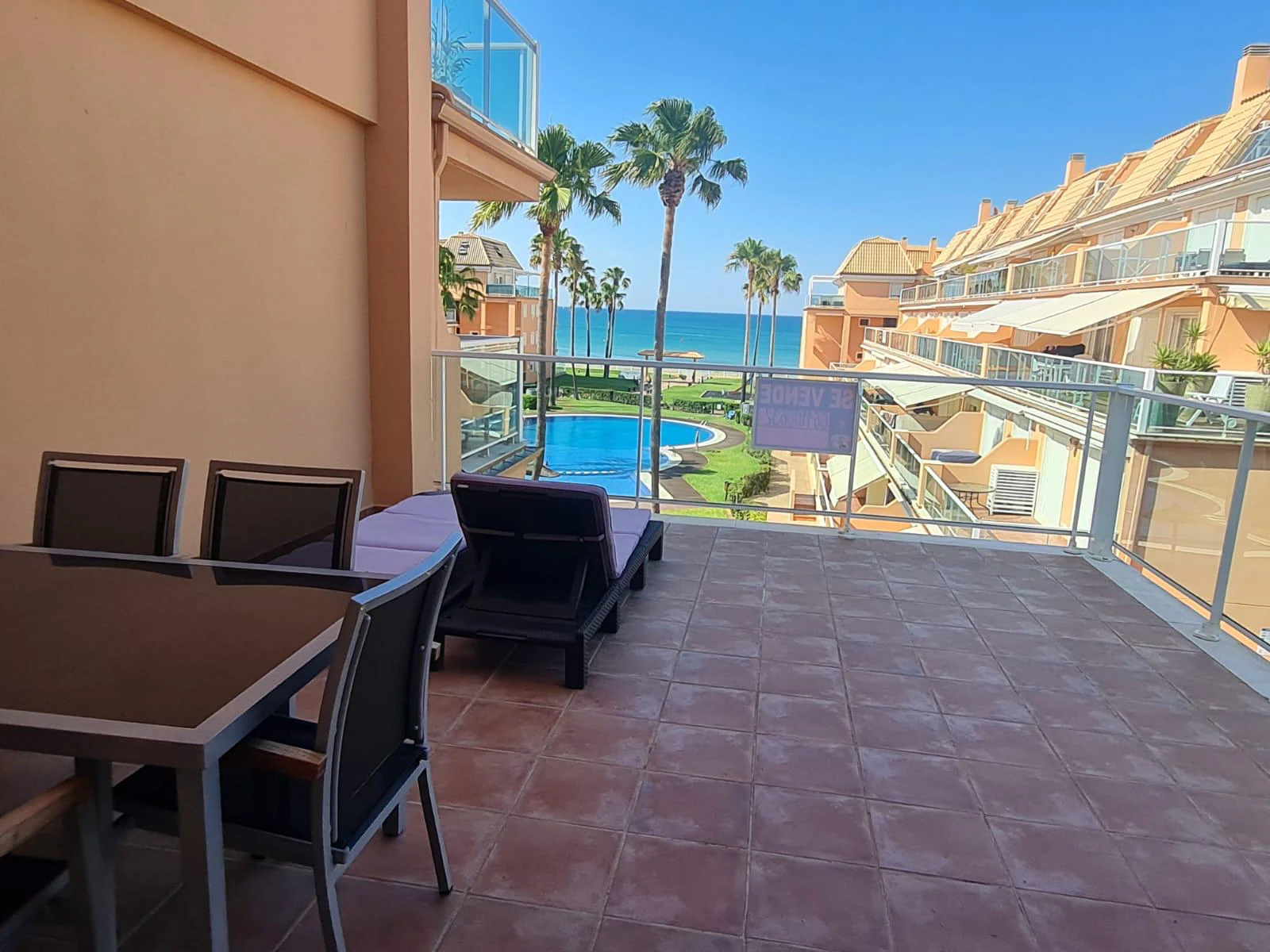 Apartamento en Denia con 3 dormitorios frente al mar