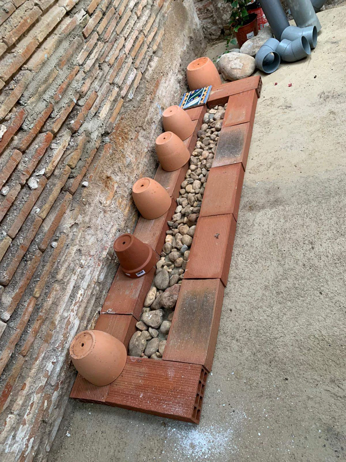 CASA PUEBLO ESQUINERA EN PILES