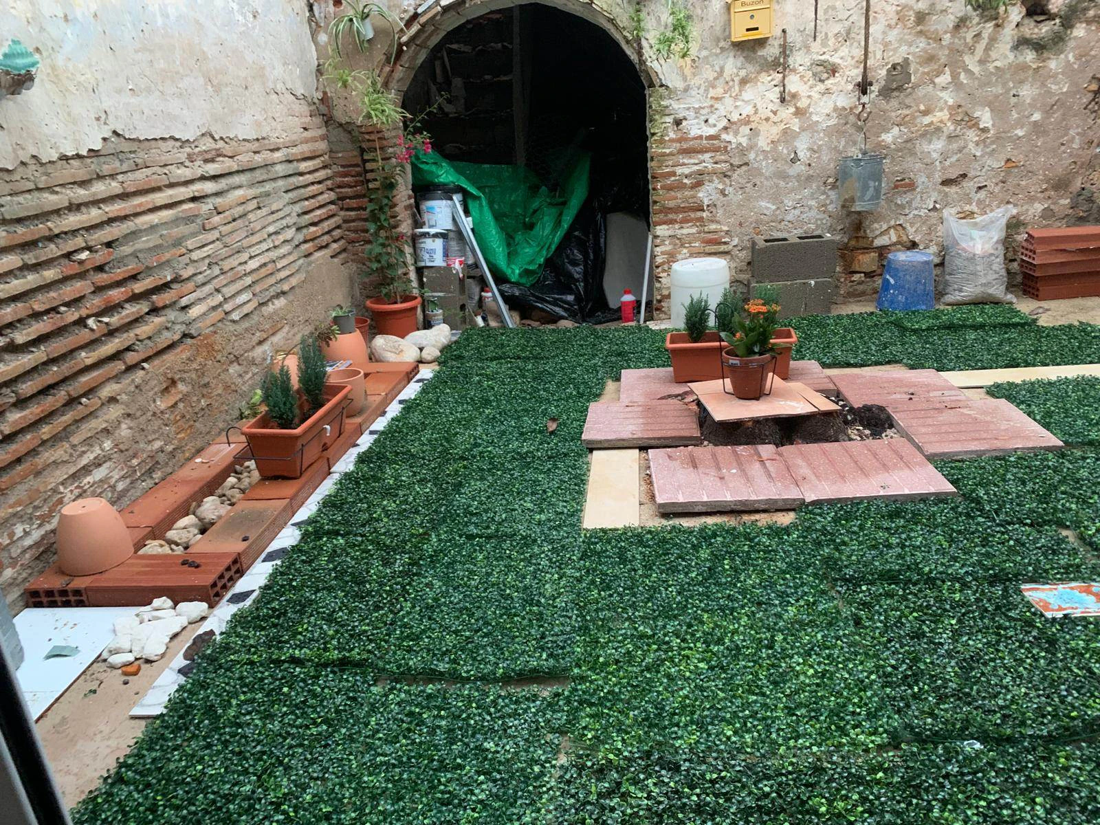 CASA PUEBLO ESQUINERA EN PILES