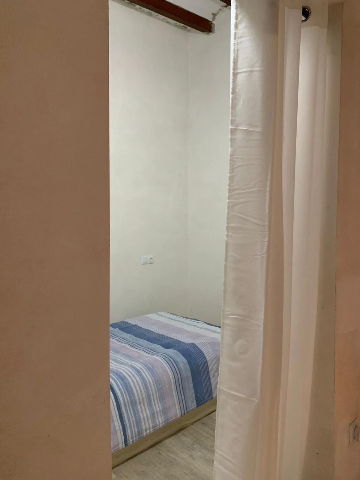 CASA PUEBLO ESQUINERA EN PILES