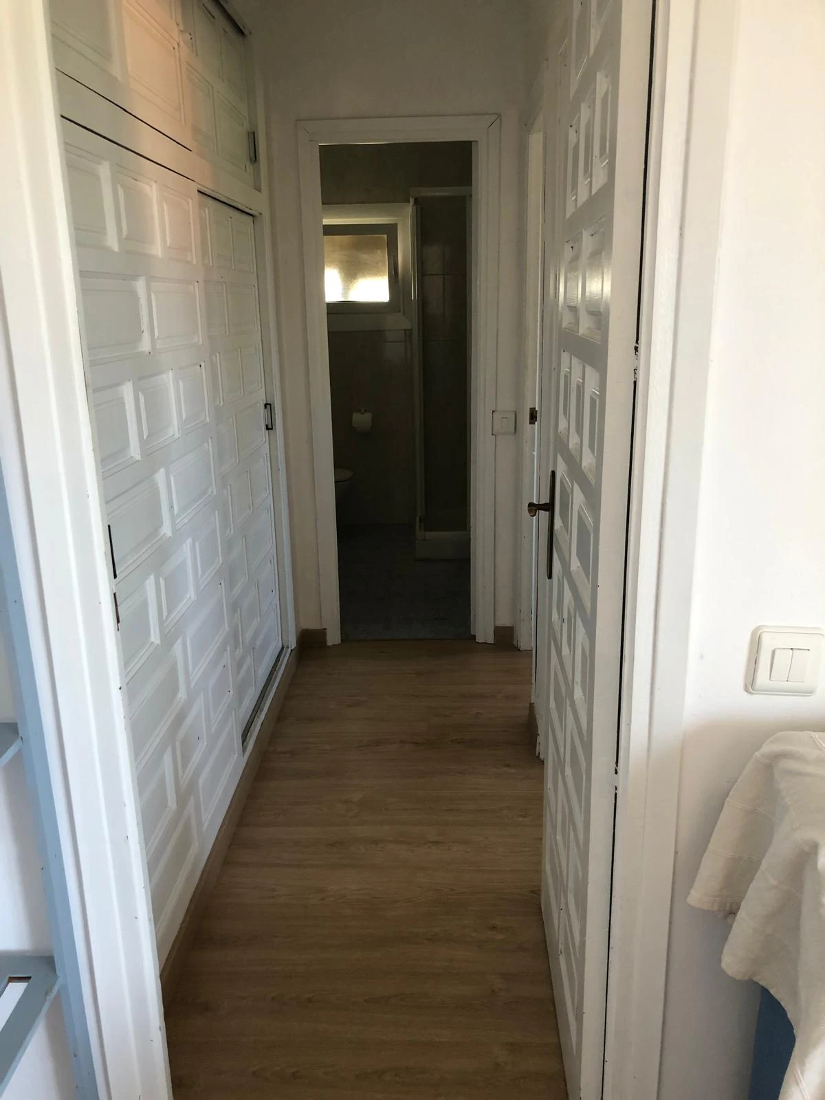 Apartamento tipo ático en tercera y última planta con vistas al mar.