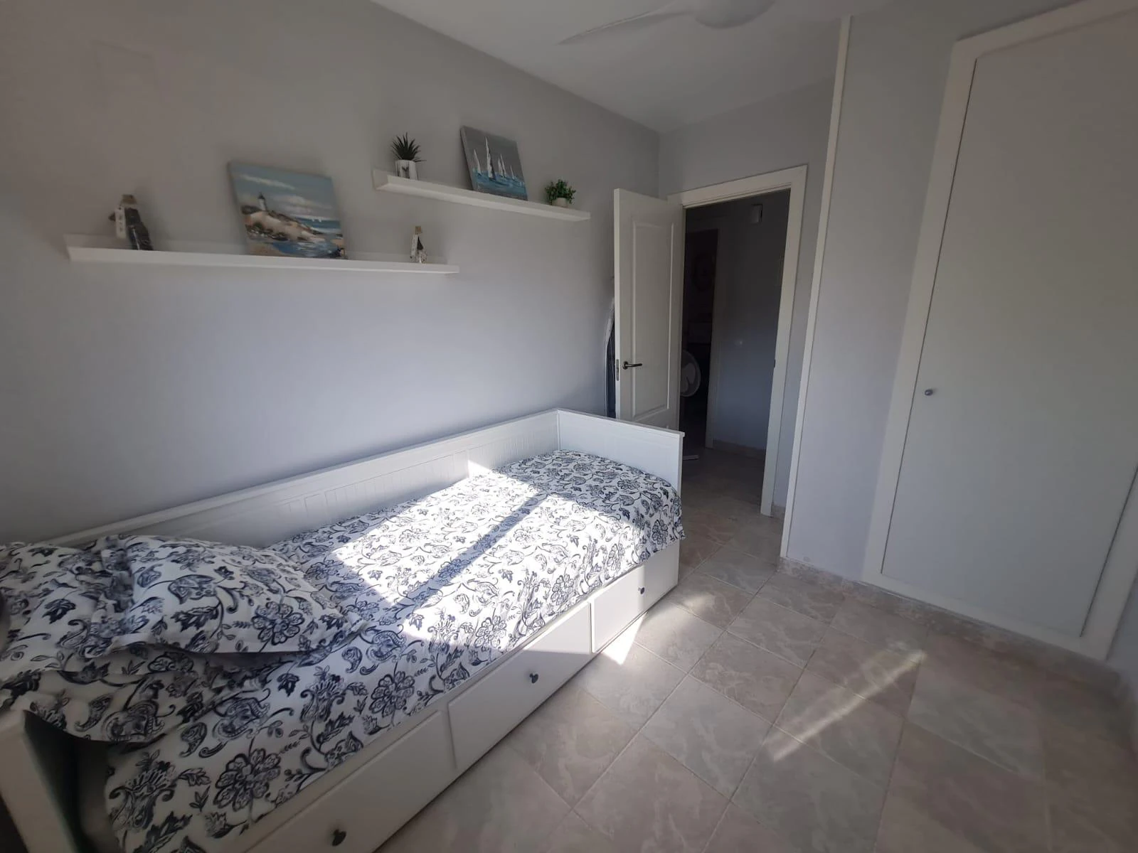 Apartamento en Denia con 3 dormitorios frente al mar