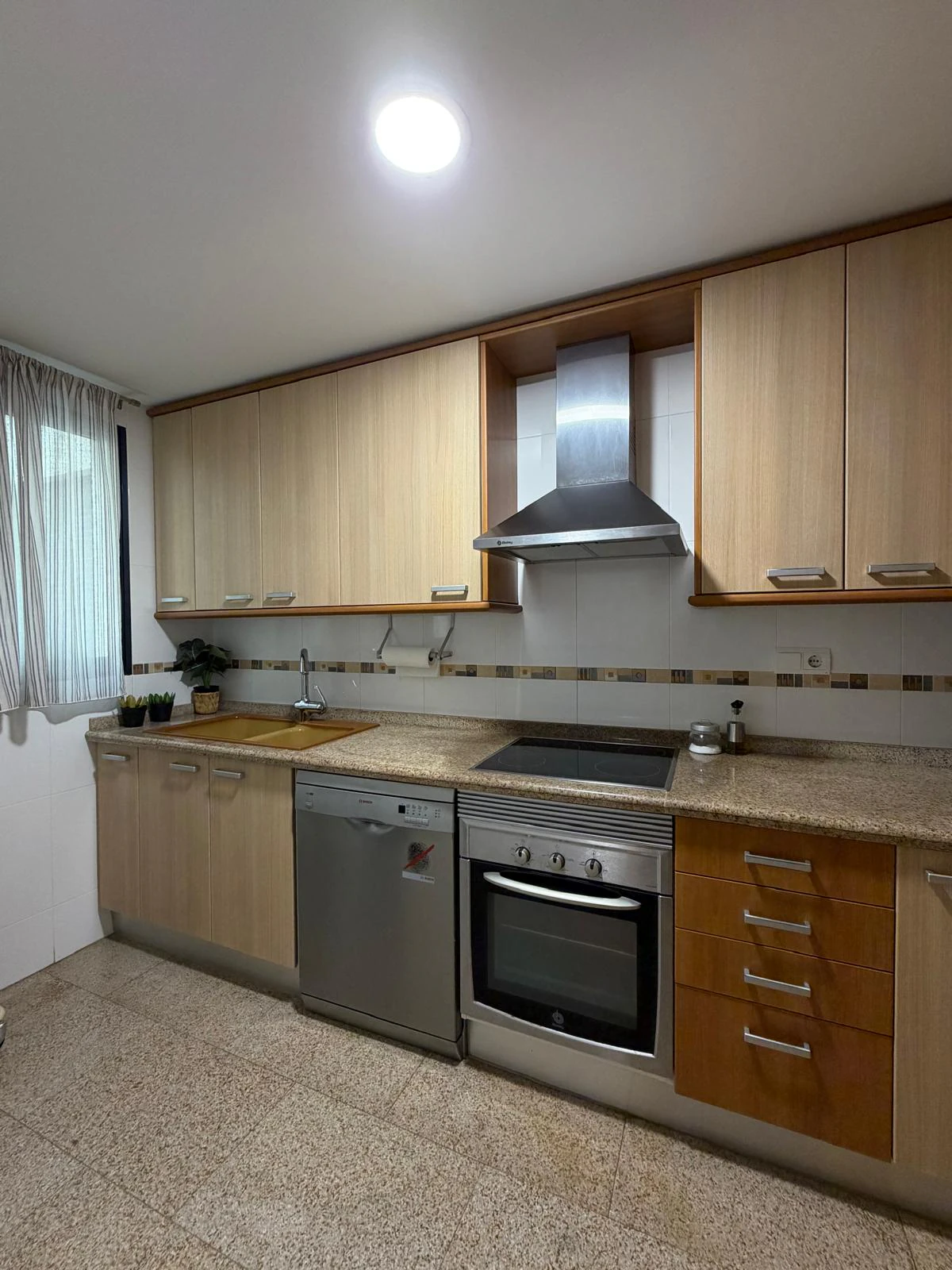 INMEJORABLE APARTAMENTO EN DENIA