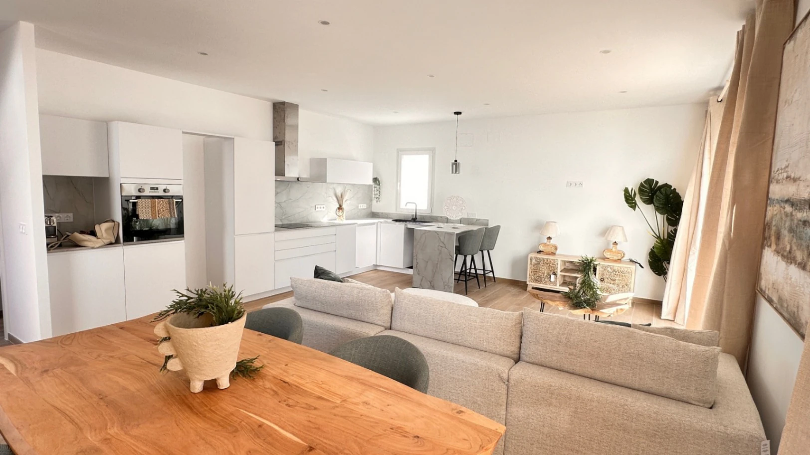 VENTA DE CHALET INDEPENDIENTE (NO ADOSADOS) ALTO STANDING, OBRA NUEVA, EN ZONA DE DENIA