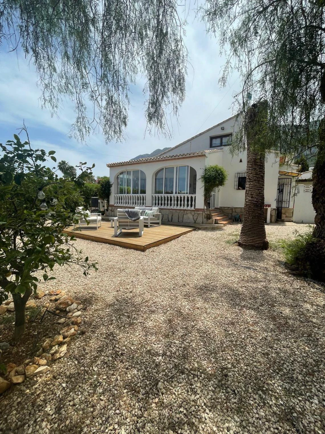 CASA DE CUATRO DORMITORIOS EN DENIA,MONTGO