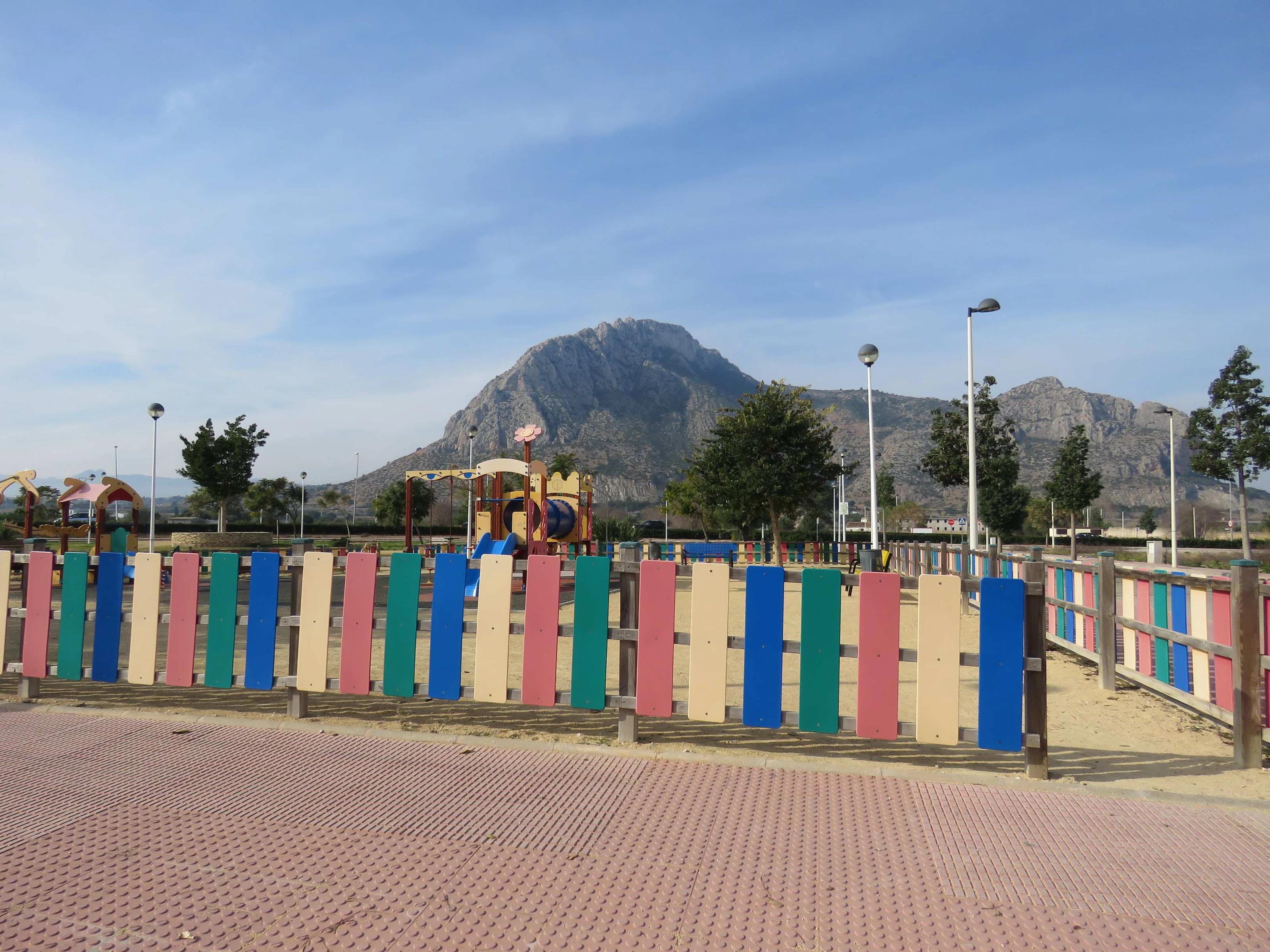 SOLAR EDIFICABLE EN EL VERGER