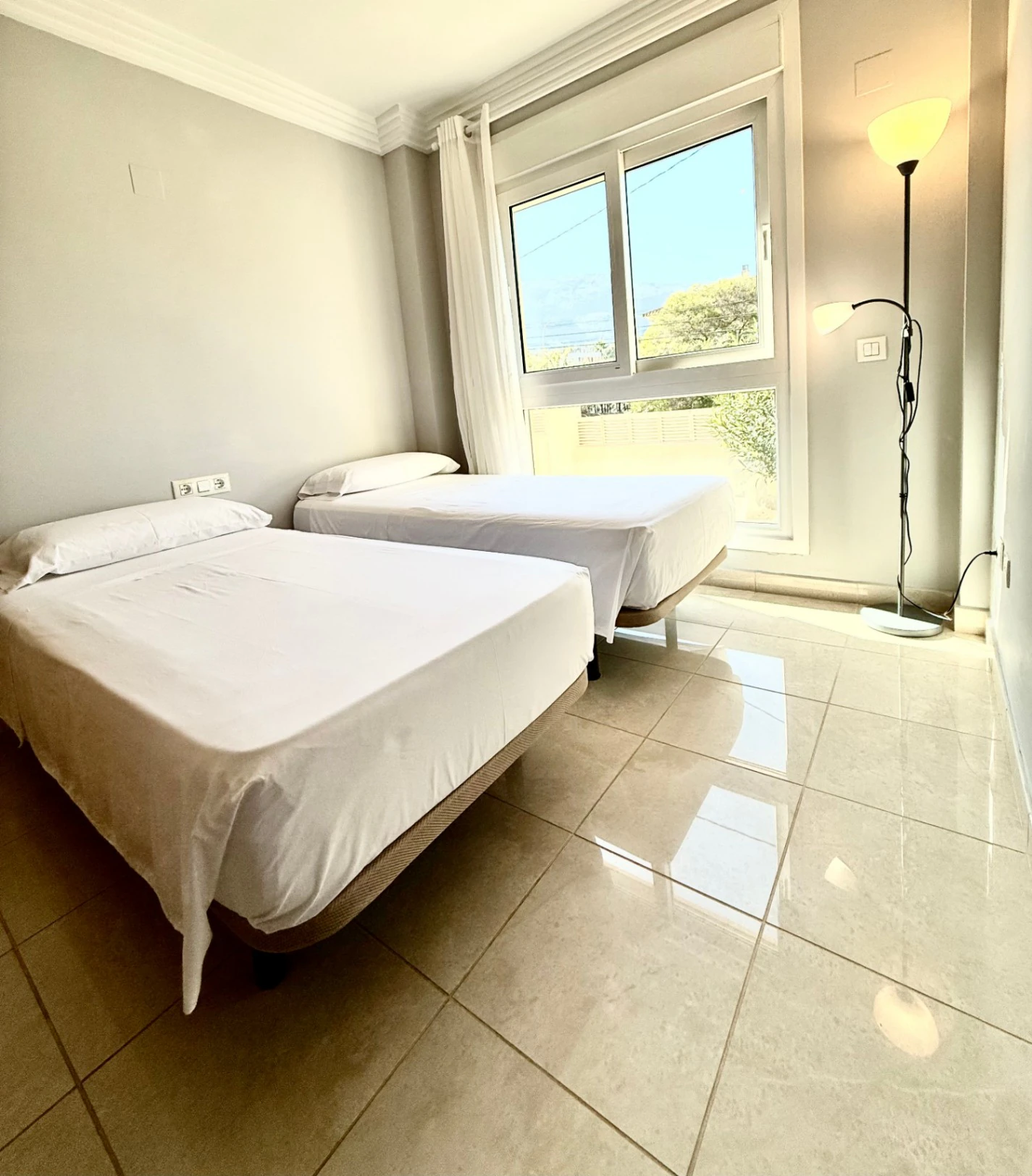 VENTA DE APARTAMENTO EN DENIA MONTGO, ANDANDO AL CASO URBANO