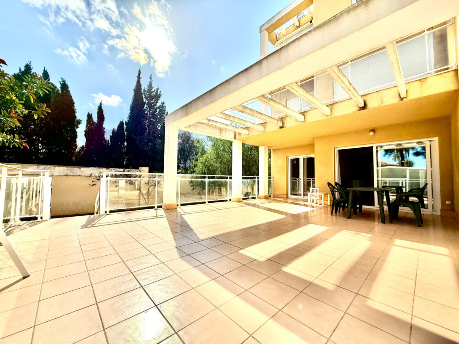 VENTA DE APARTAMENTO EN DENIA MONTGO, ANDANDO AL CASO URBANO