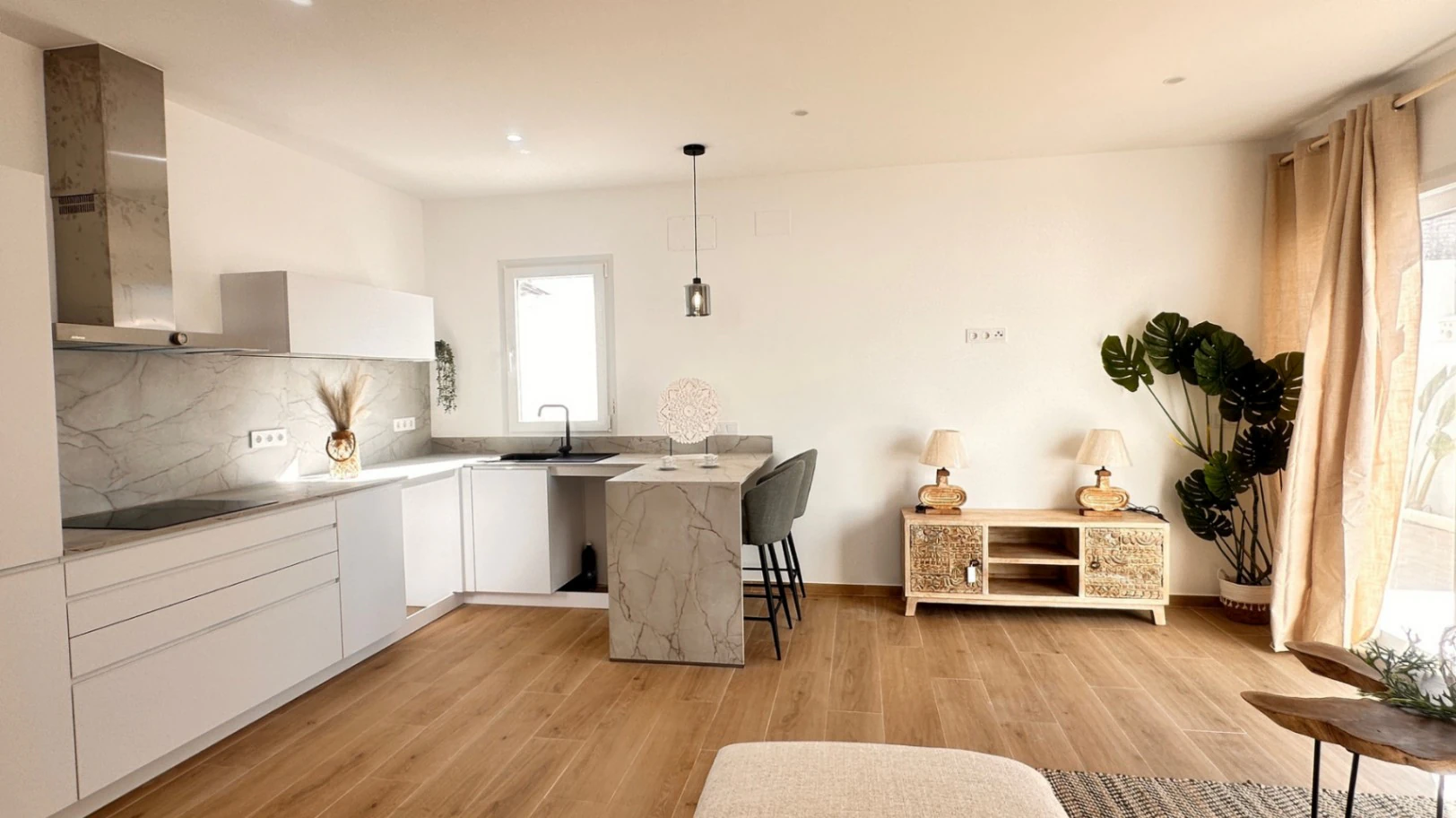 VENTA DE CHALET INDEPENDIENTE (NO ADOSADOS) ALTO STANDING, OBRA NUEVA, EN ZONA DE DENIA