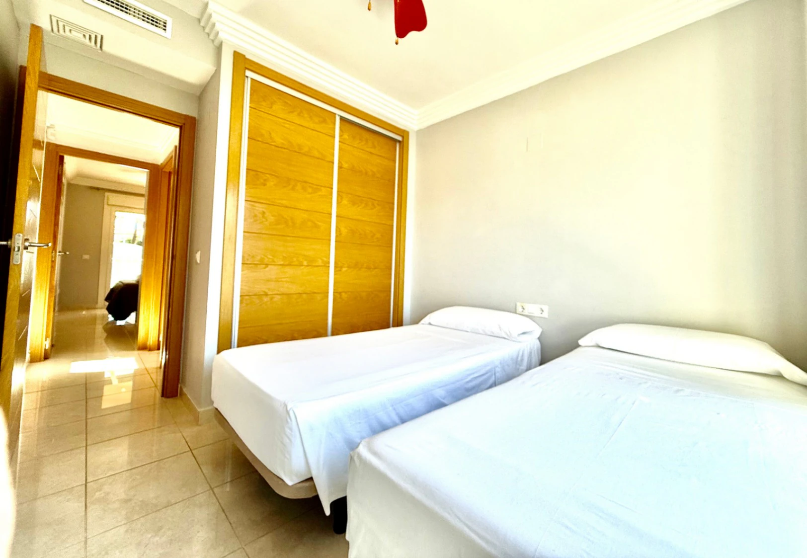 VENTA DE APARTAMENTO EN DENIA MONTGO, ANDANDO AL CASO URBANO