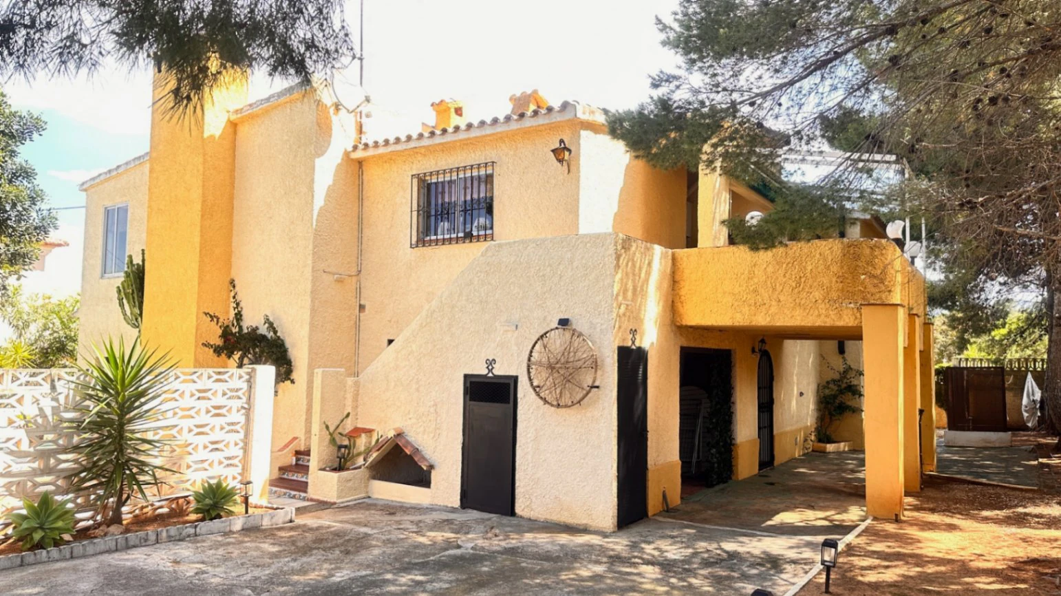 Villa на продажа в Denia, Alicante
