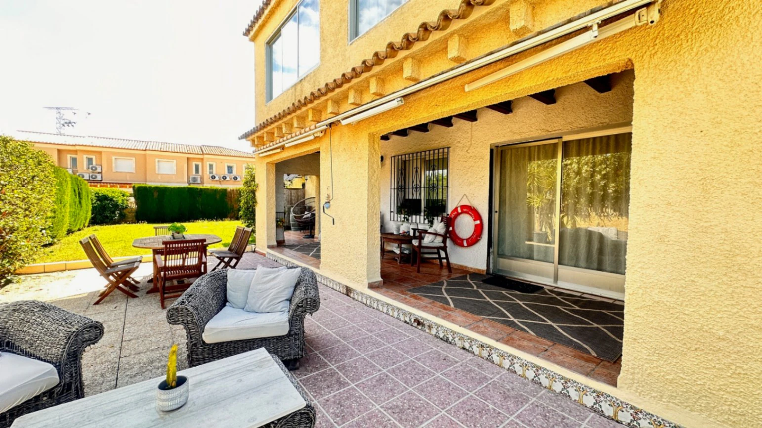 Villa на продажа в Denia, Alicante