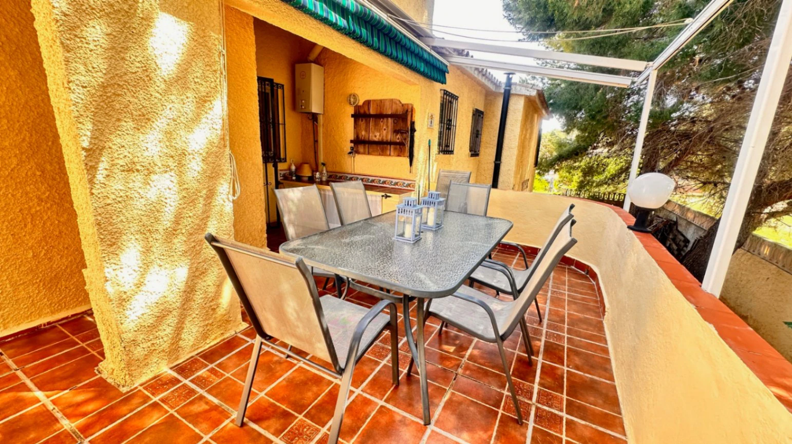 Villa на продажа в Denia, Alicante