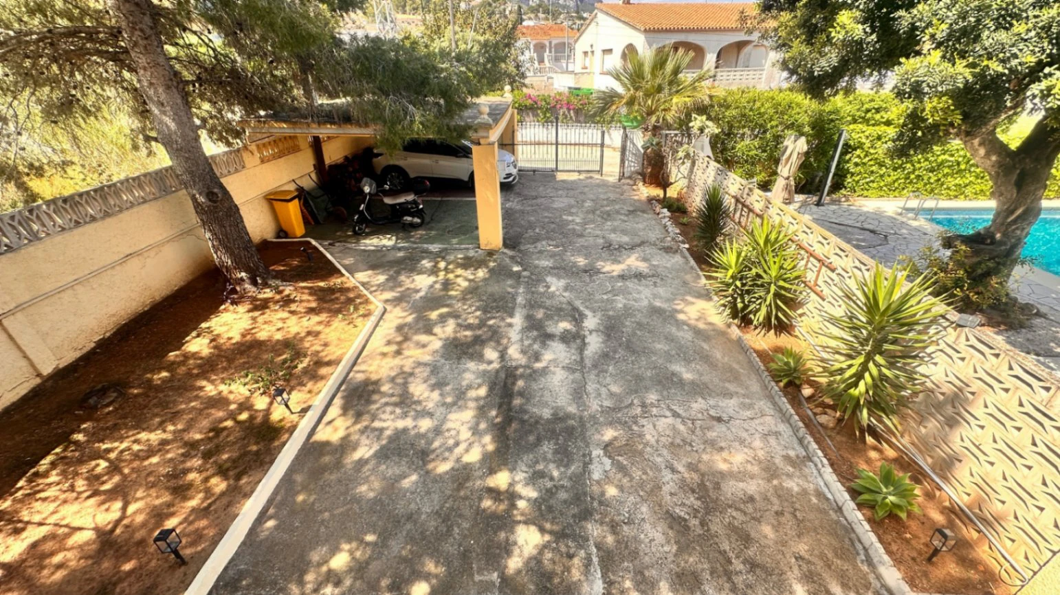 Villa на продажа в Denia, Alicante