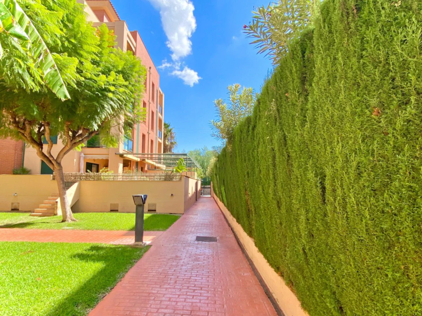 Renovated apartment with 2 bedrooms in Denia, Alicante.