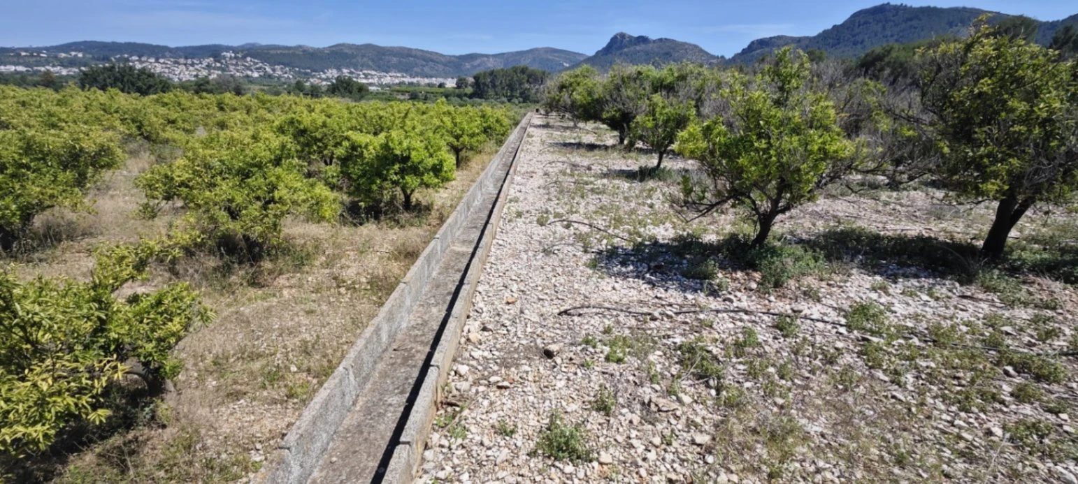 Plot на продажа в Tormos, Alicante