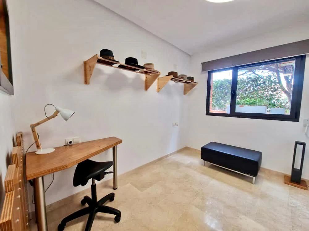Renovated apartment with 2 bedrooms in Denia, Alicante.