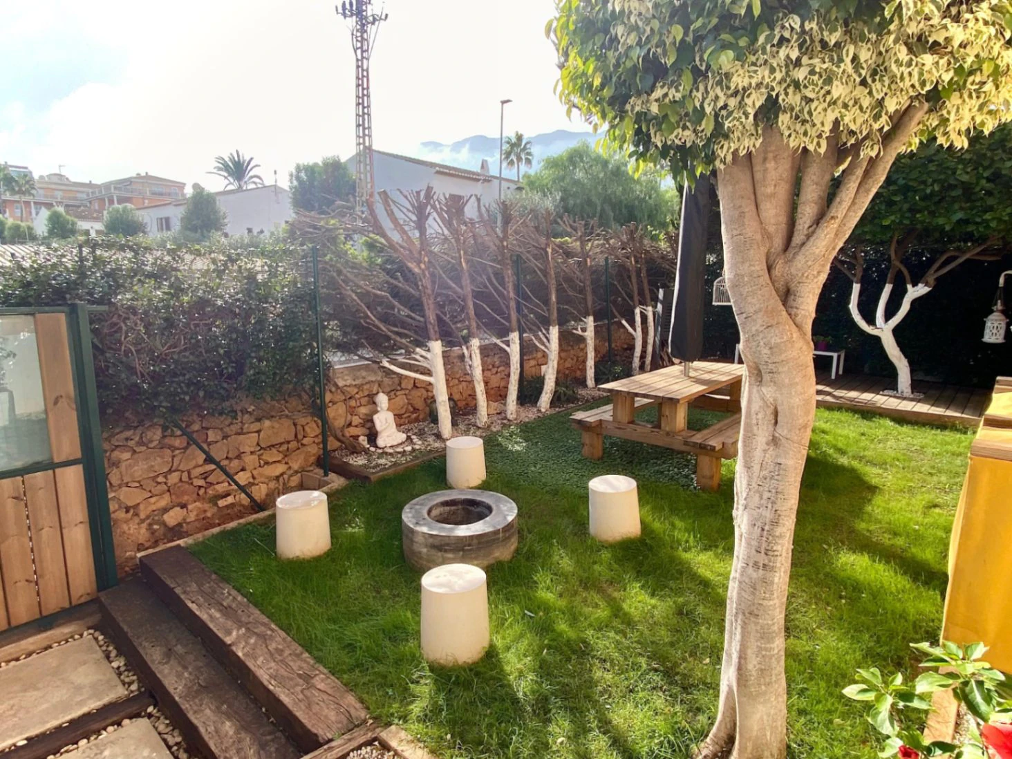 Renovated apartment with 2 bedrooms in Denia, Alicante.