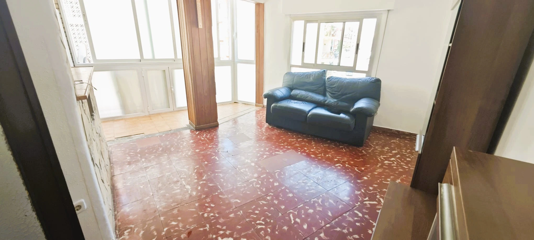 ZENTRALES 4-ZIMMER-APARTMENT